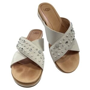 UGG WOMEN’S KARI STUDDED BLING WHITE SANDLE  SZ 9